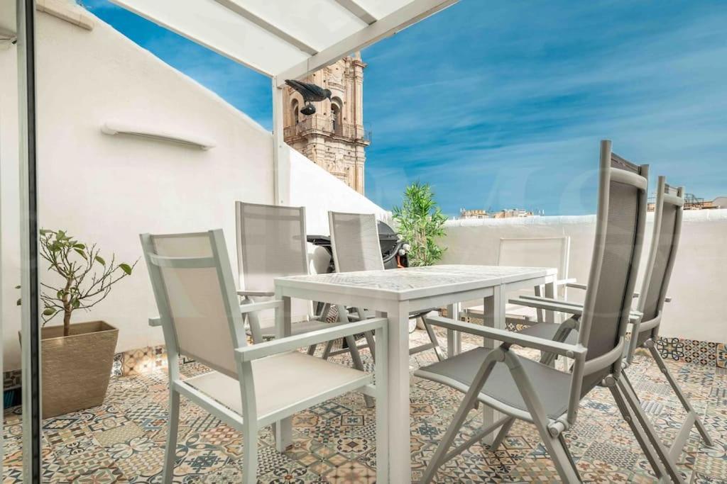 Private Terrace, Barbecue & Cathedral View By Rems Lägenhet Málaga Exteriör bild